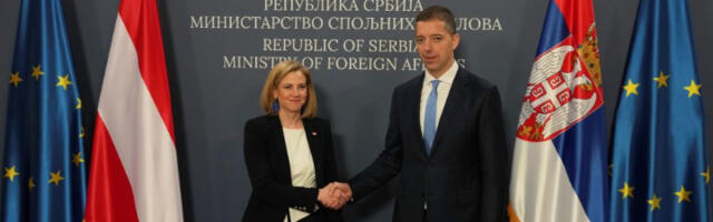 Đurić kritikovao austrijsku ministarku jer je dočekala studente, ona ga pozvala i kulturno ODRŽALA LEKCIJU