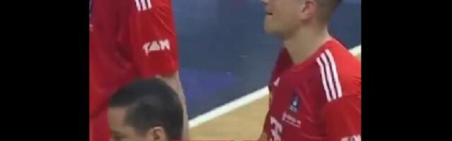 Pogledajte trenutak kad su košarkaši Zvezde napustili teren u "Morači" (VIDEO)