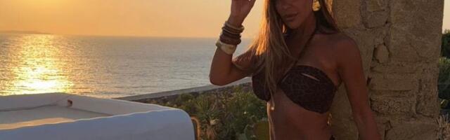 "Ništa neću da menjam": Pevačica neće da vadi silikone, izgleda kao bomba, a svi u čudu zbog njenog jelovnika