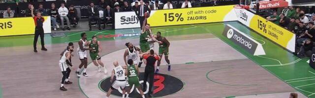 Džabari, nećeš da skačeš za loptu? Nećeš ni igrati!