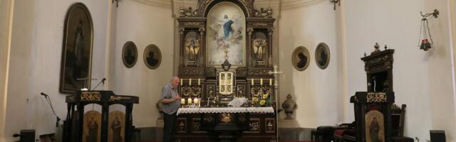 Sveštenik sve naterao da se zamisle: "Bacite i pečenje i jelku kroz prozor ako se to ne dogodi ovog Božića”