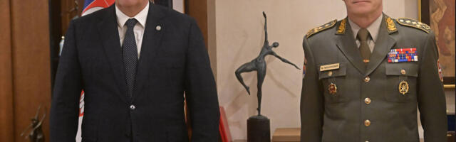 Gašić: „Snagu vojske ne određuje naoružanje kojim raspolaže već ljudi“