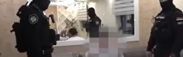 Šipkom pretukao oca nasmrt, majku izlomio od batina! Evo kako se branio ubica iz Surčina na saslušanju