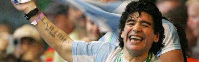 Otimaju se oko fudbalske relikvije! Maradonine ćerke i aukcijska kuća u ratu zbog ukradene Zlatne lopte!