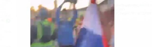 SAD JE SVE JASNO: Hrvatska zastava na dočeku studenata koji idu u Strazbur (VIDEO)