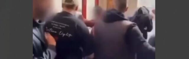 POLICIJA ISTUKLA BLOKADERE KO VOLOVE U KUPUSU: Sprečen haos na fakultetu u Amsterdamu (VIDEO)