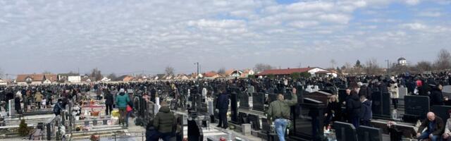 Zadušnice u južnom delu Mitrovice: Evo šta su Srbi zatekli na groblju