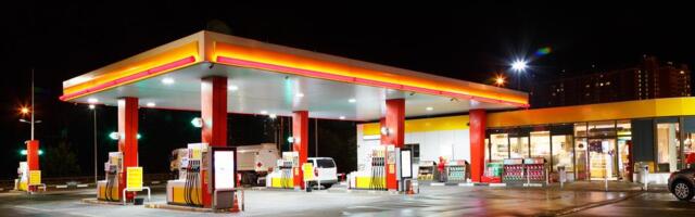 Beba rođena na benzinskoj pumpi u Malom Požarevcu: Požurila na svet, a ovo su heroji koji su se postarali da sve prođe kako treba (FOTO)