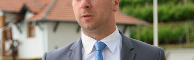 SIMIĆ POZVAO MEĐUNARODNU ZAJEDNICU DA REAGUJE: Rušenje garaža najdirektnije mešanje u nadležnosti Opštine Severna Mitrovica