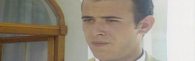 Da li prepoznajete glumca sa slike? Prošlo je 30 godina, glumi u svim filmovima i serijama i svi ga vole, a njegovih početaka niko se seća
