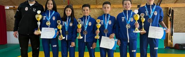 Pet medalja za Čačane na Svetskom prvenstvu u fitnesu