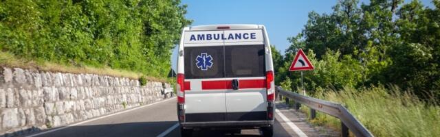 Teška saobraćajka: Povređeno osmoro, među njima i deca
