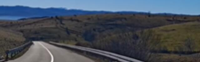 LJUDI GLEDAJU I NE VERUJU! Šokantan prizor usnimljen na Pešteru! (VIDEO)