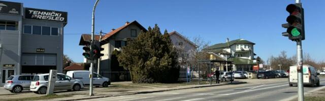 FOTO: Opasna raskrsnica na Klisi, roditelji zabrinuti za bezbednost dece