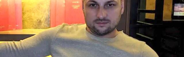 PEVAČ KOJI ŽIVI 20 GODINA OD JEDNE PESME DOBIO ŠESTO DETE! Za sina izabrao moćno ime, a sad se oglasio: "Hvala ženo moja"