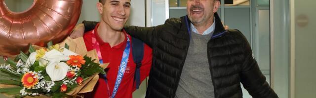 Sin mu je legenda srpske atletike, on čuven u Zvezdi i njegov rekord nije srušen 45 godina, danas je slikar