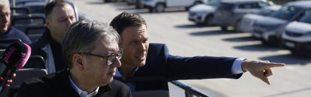 Nećete verovati gde su Aleksandar Vučić i Siniša Mali po najvećem pljusku: Osvanuo snimak koji morate pogledati