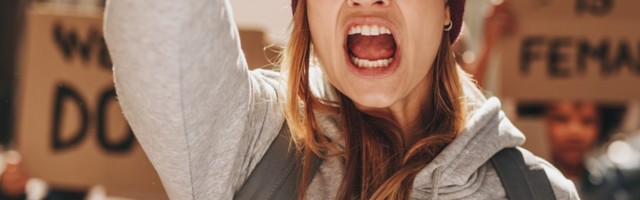 'Hoćemo da odlučujemo o svojim telima': Poljakinje protestuju zbog zakona o zabrani abosrtusa (FOTO)