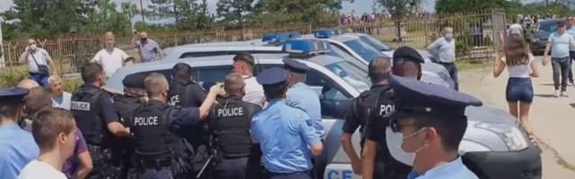 ŠIPTARI ODREDILI PRITVOR ZA RISTA JOVANOVIĆA: Zbog lažnih optužbi momak koji je branio MONAHINJU ide iza rešetaka!