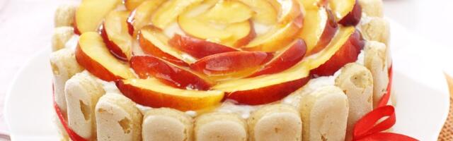 Šarlota sa breskvama: Idealan slatkiš za tople dane