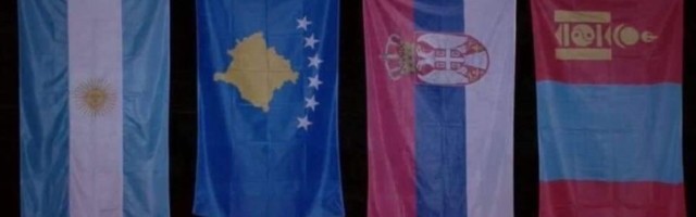 SLIKA KOJU NIKO NIJE ŽELEO DA VIDI: Zastava tzv. Kosova iznad zastave Srbije (FOTO)