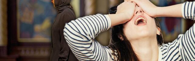 "U crkvi se ne grli, beži od mene!" Srpkinja prišla monahinji nakon liturgije, a ova je bezdušno odgurnula: Usledio je hladan tuš koji nikad neće zaboraviti!