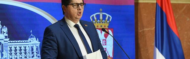 Mrdić kaže da je zakone pisao sa saradnicima iz pravnog saveta SNS