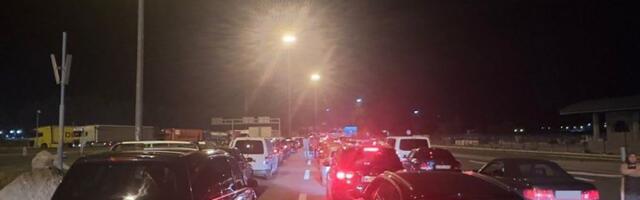 Naoružajte se strpljenjem! Oglasio se AMSS: Slede gužve na glavnim putnim pravcima