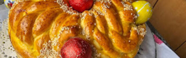 Uskršnja pogača koja sija kao dukat, a tajna je u premazu! Pekarski trik za savršen sjaj, zapišite recept