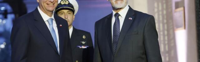 Češki predsednik u Čileu: Vratio penkalo koje je pre 15 godina ukrao Vaclav Klaus