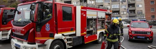 POŽAR GUTA STAN U NOVOM SADU! Vatrogasci dojurili na lice mesta (VIDEO)