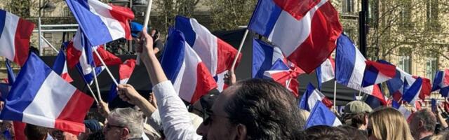 OKUPLjANjEM BRANE DEMOKRATIJU: U Parizu održana čak tri mitinga, Marin Le Pen okupila pristalice u odbrani prava da se kandiduje
