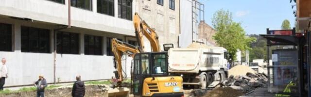 NOVI ASFALT U ALEKSANDRA DUBČEKA: Početak radova na zemunskim saobraćajnicama