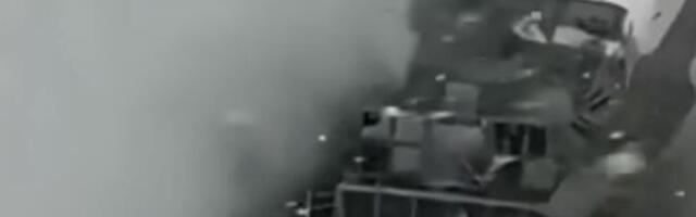 (VIDEO) NASTALA ERUPCIJA MASIVNIH TALASA Podmornica NATO raznela brod u paramparčad u Severnom moru: BRUTALAN UDAR!