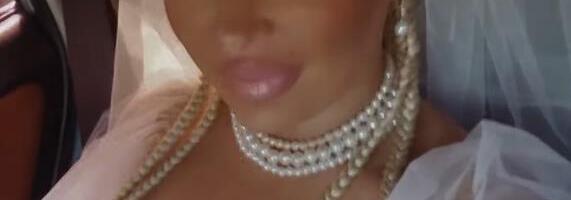 UDALA SE SRPSKA GLUMICA FILMOVA ZA ODRASLE! Nevena izgovorila "da" na Sejšelima, a oko nje rajska plaža (FOTO)