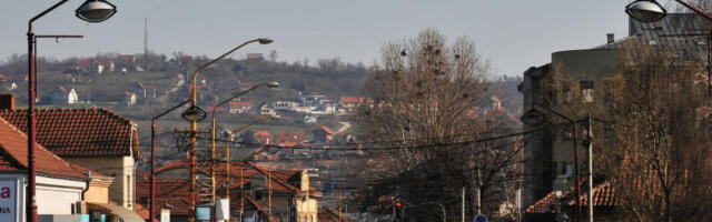 Pogrešno tumačenje propisa: U Čačku neće biti naplate korišćenja trotoara građanima, već pravnim licima i preduzetnicima