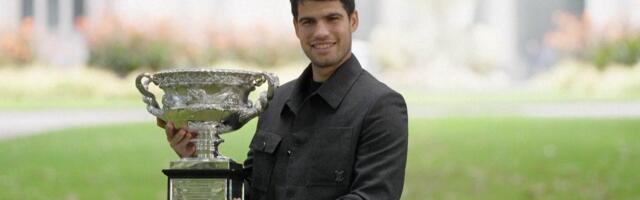 Alkaras se "hvalio" trofejem po Australiji