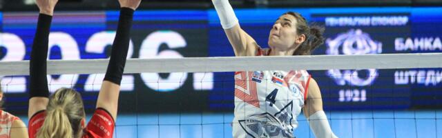 Spetakl u Subotici počeo borbom dama, TENT – Ub /GALERIJA/