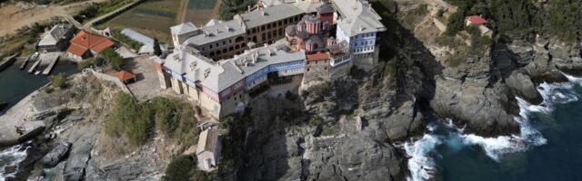 Snažan zemljotres pogodio Svetu Goru: Monasi bežali u strahu, šteta na starim kelijama i skitovima