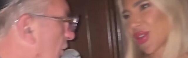 Jovani popustile kočnice u provodu: Dekolte puca u šljokičastoj haljini, pevaju joj na uvce - ona se topi