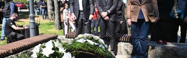 Tužno i dostojanstveno: FSS odao počast žrtvama u Malom Orašju