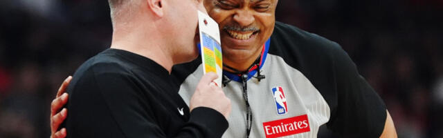 STRAŠAN SKANDAL U NBA! Sudija hteo da bije trenera kog svi Srbi jako dobro znaju! (VIDEO)