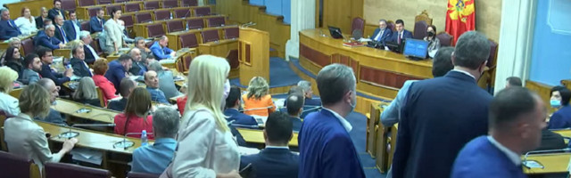 Skupština Crne Gore usvojila Rezoluciju o genocidu u Srebrenici
