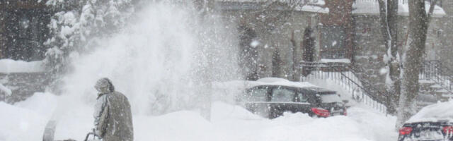У Румунији отежан саобраћај због снега, железнички саобраћај касни, школе затворене