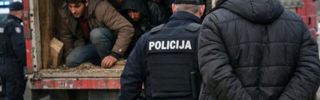 U kamionu s drvima otkriveno 38 migranata: uhapšen vozač iz Crne Gore