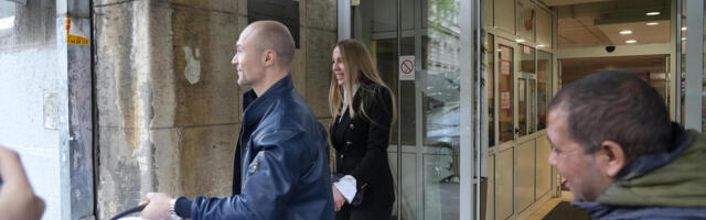 ACA SOFRONIJEVIĆ IZVEO ŽENU IZ PORODILIŠTA: Kitio muzičare parama, harmonikaš danas puca od sreće