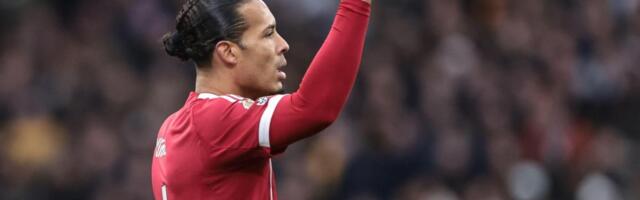 VAN DAJK U 100. MINUTU REŠIO GRADSKI DERBI! Liverpul nakon drame pobedio Everton!