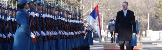 Vučić čestitao Dan Vojske Srbije: Vojska snažan i pouzdan stub sigurnosti i mira