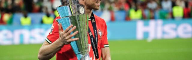 DAN KADA JE OTIŠAO DIOGO ŽOTA... Portugal, Liverpul i ceo svet zauvek će pamtiti velikana... (Video/Foto)