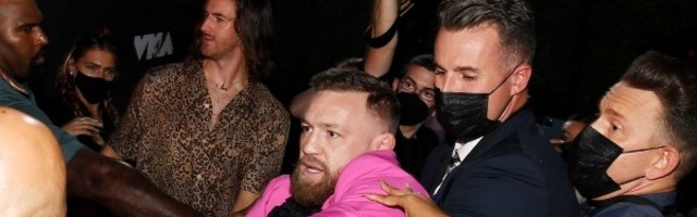 Razbesneli Mekgregor umalo nalupao nadobudnog pevača